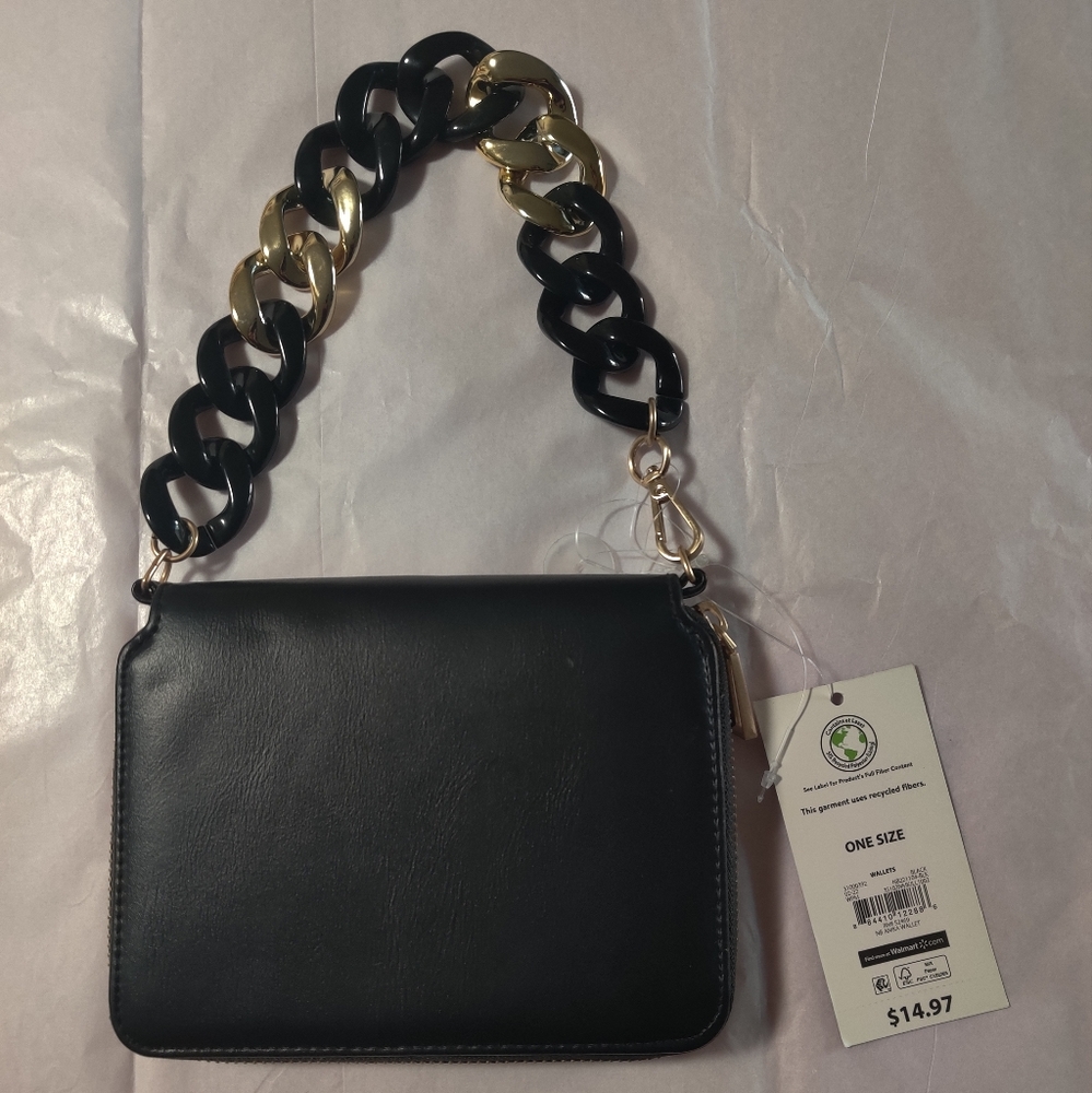 👜HP👜: 🆕 Black No Boundaries wristlet (2/$15)